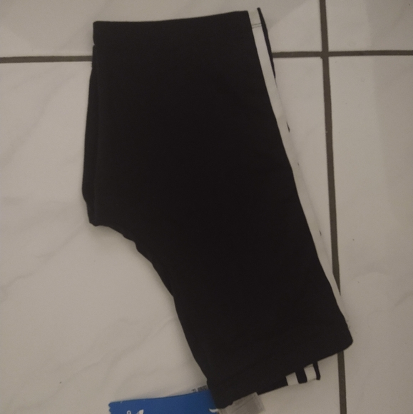 Black and white Classic traceable biker shorts - Picture 4 of 4